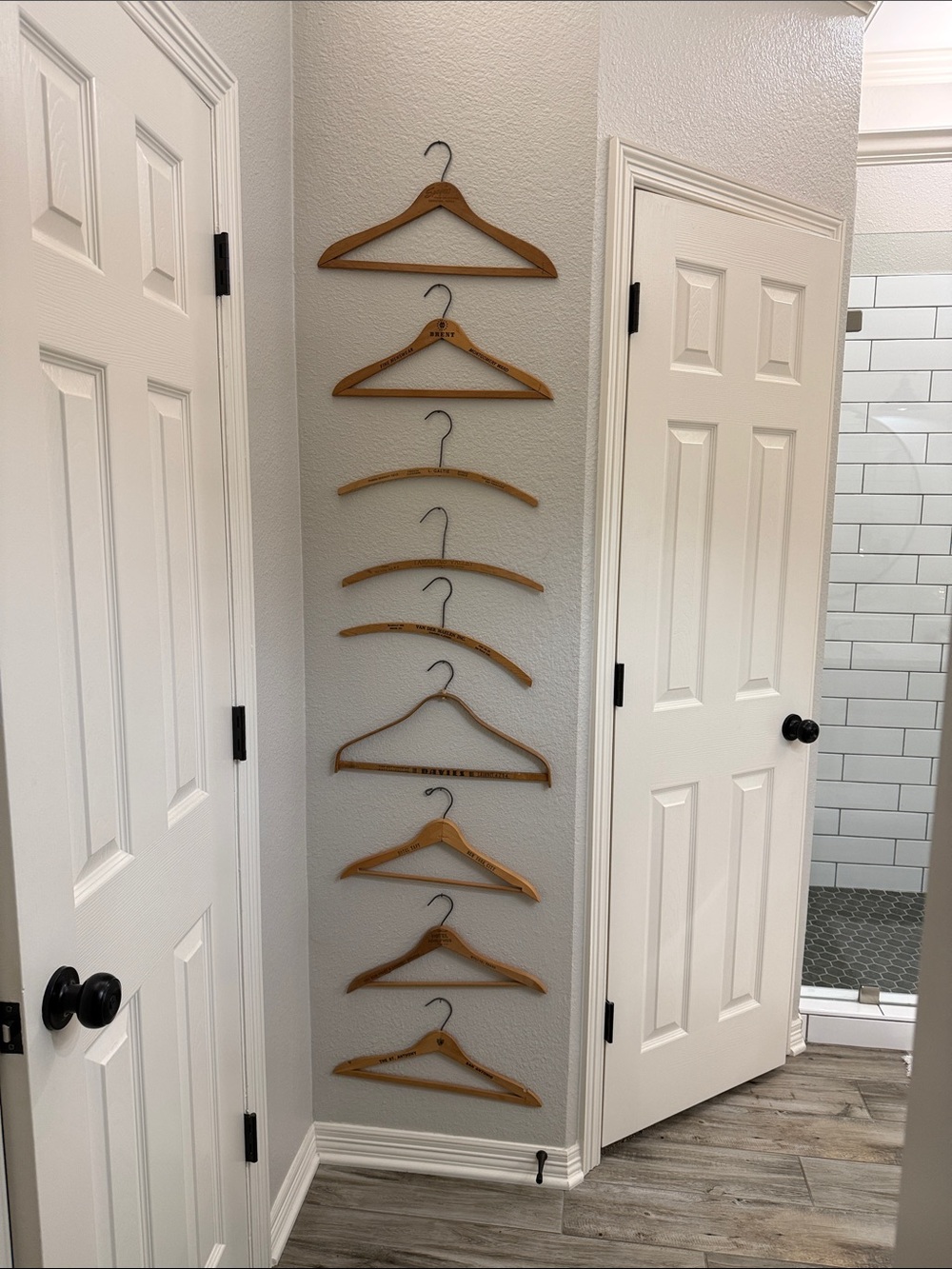 1930’s-1960’s Vintage Natural Wood Suit Hangers from Texas - Picture 17 of 17